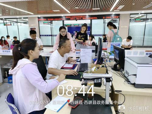 西峡县教体局 优化服务精简流程 顺利完成教师资格现场确认工作